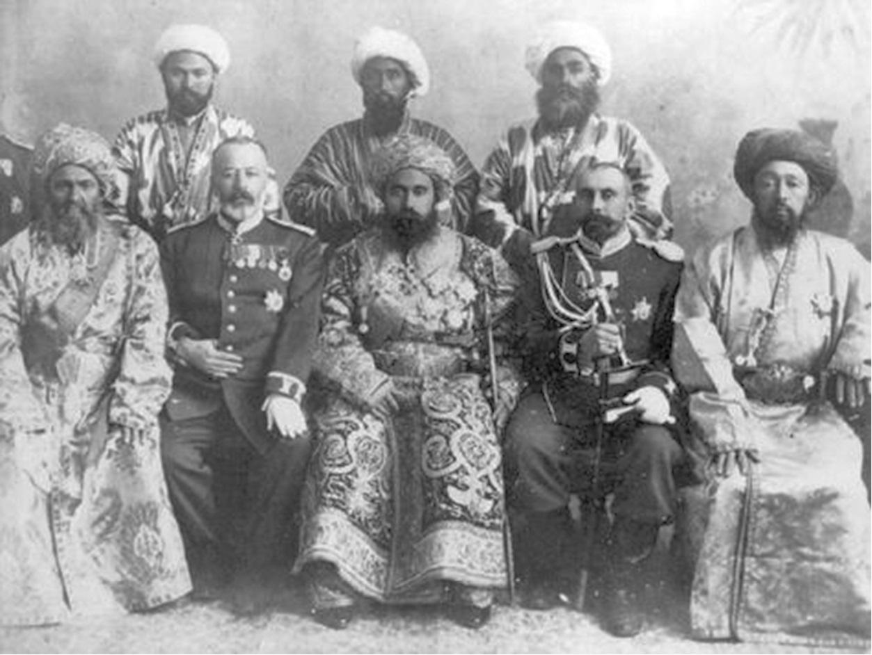 Бухарские ханы. Средняя Азия люди. Средняя Азия ханство старый. Правители средней Азии. Семья средняя Азия.